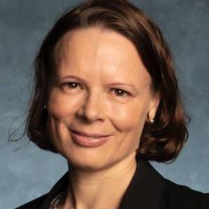 Dr. Bettina Ernst